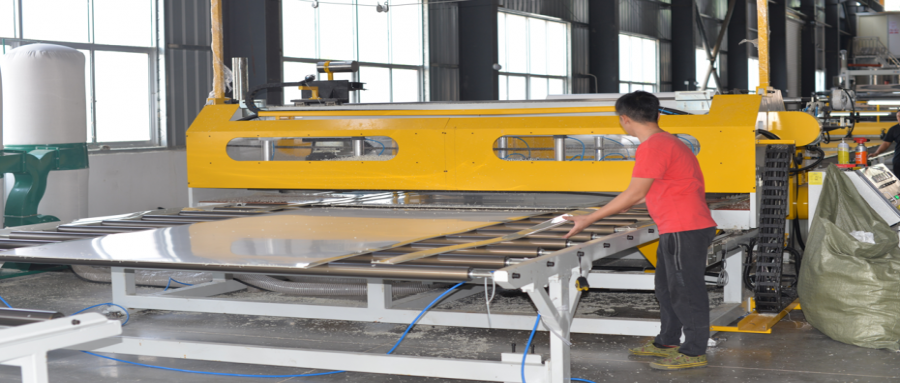 熙誠環保PP板材廠家嚴格把控原材料確保PP板材的高品質輸出